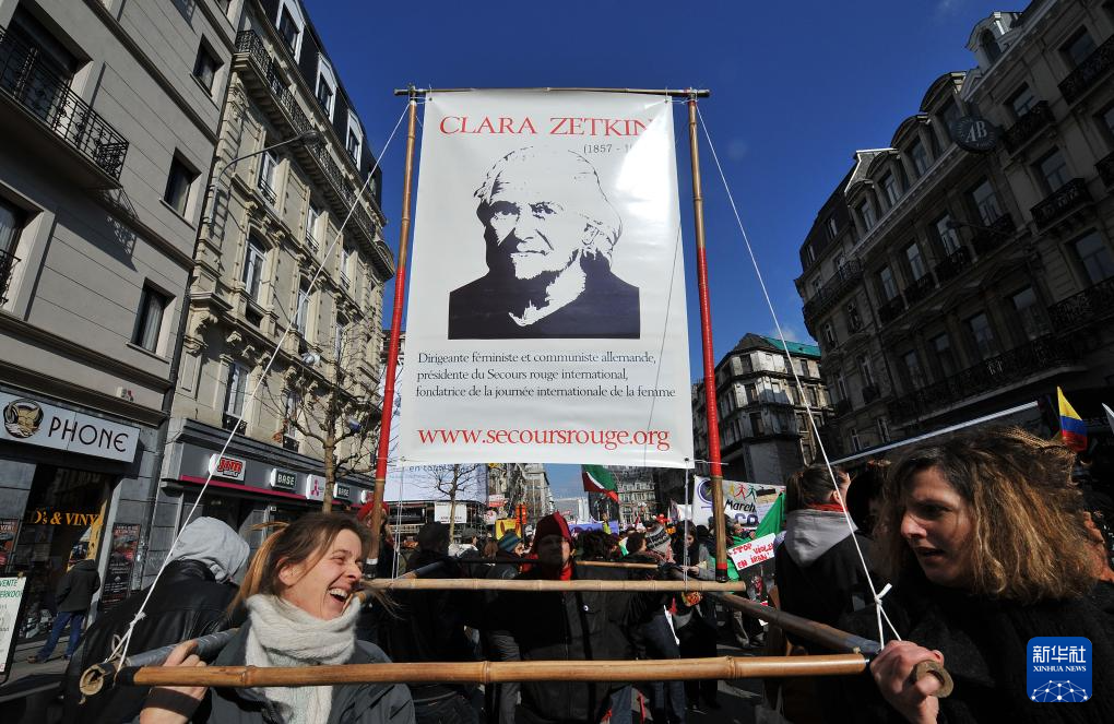 携手为人类命运共同体撑起辽远发展天空——写在全球妇女峰会即将